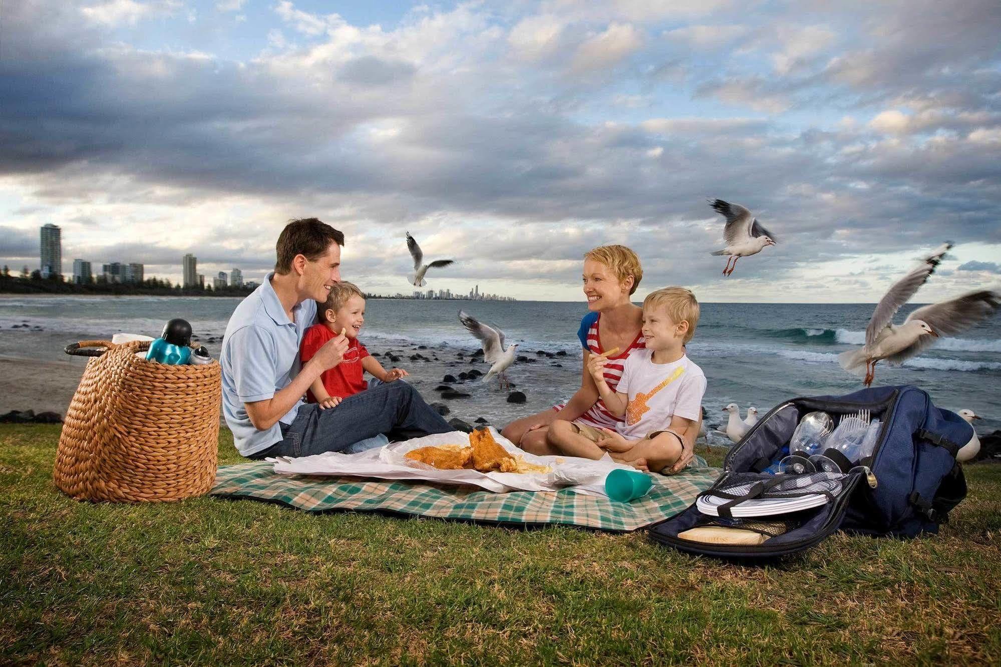 Burleigh Beach Tourist Park โกลด์โคสต์ ภายนอก รูปภาพ
